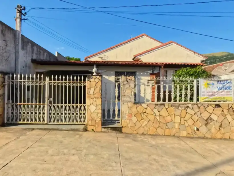 Casa 3 Quartos para venda no bairro Centro