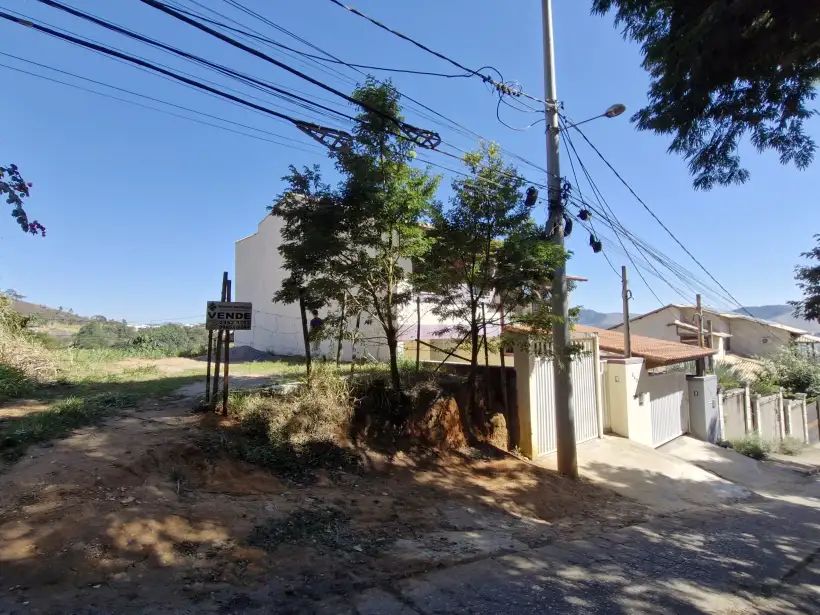 Terreno 744m² para venda no bairro Centro