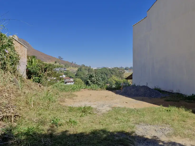 Terreno 744m² para venda no bairro Centro