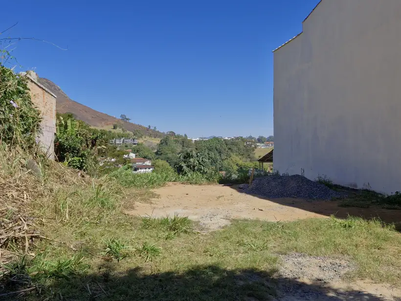Terreno 744m² para venda no bairro Centro