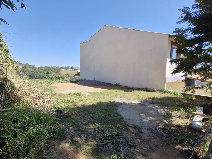 Terreno 744m² para venda no bairro Centro