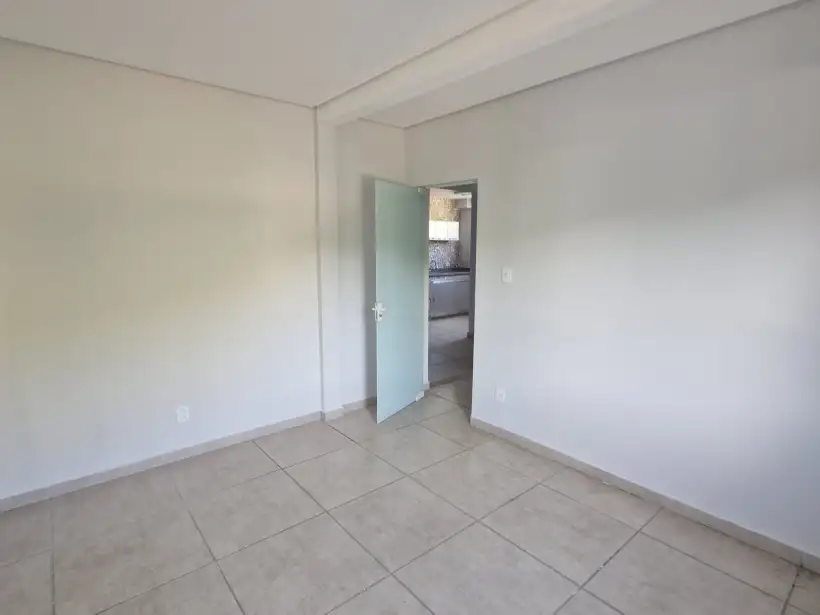 Apartamento 2 quartos para locação no bairro Canteiro