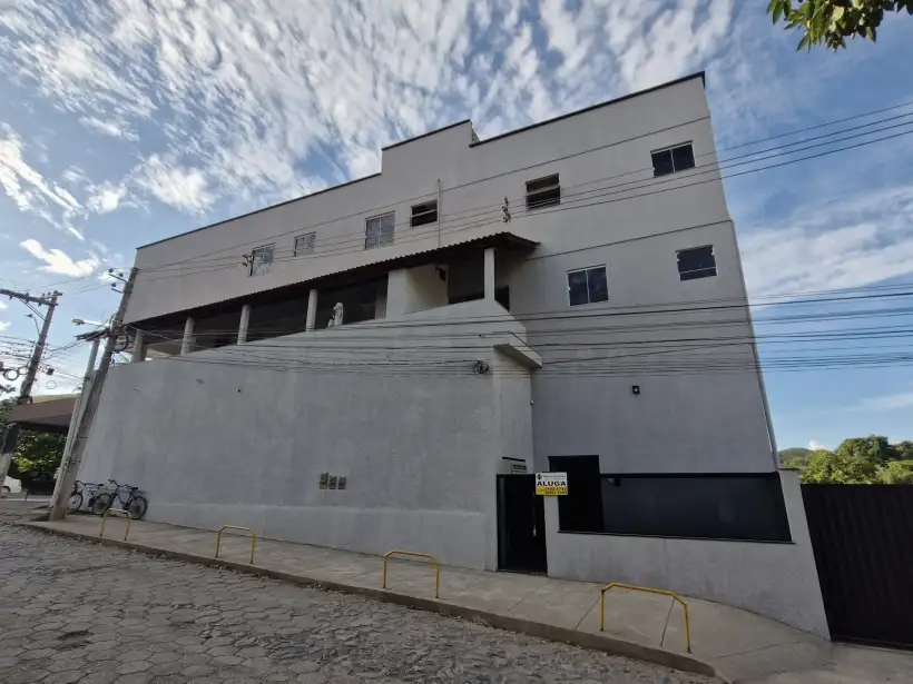 Apartamento 2 quartos para locação no bairro Canteiro