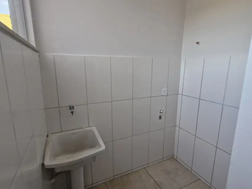 Apartamento 2 quartos para locação no bairro Canteiro