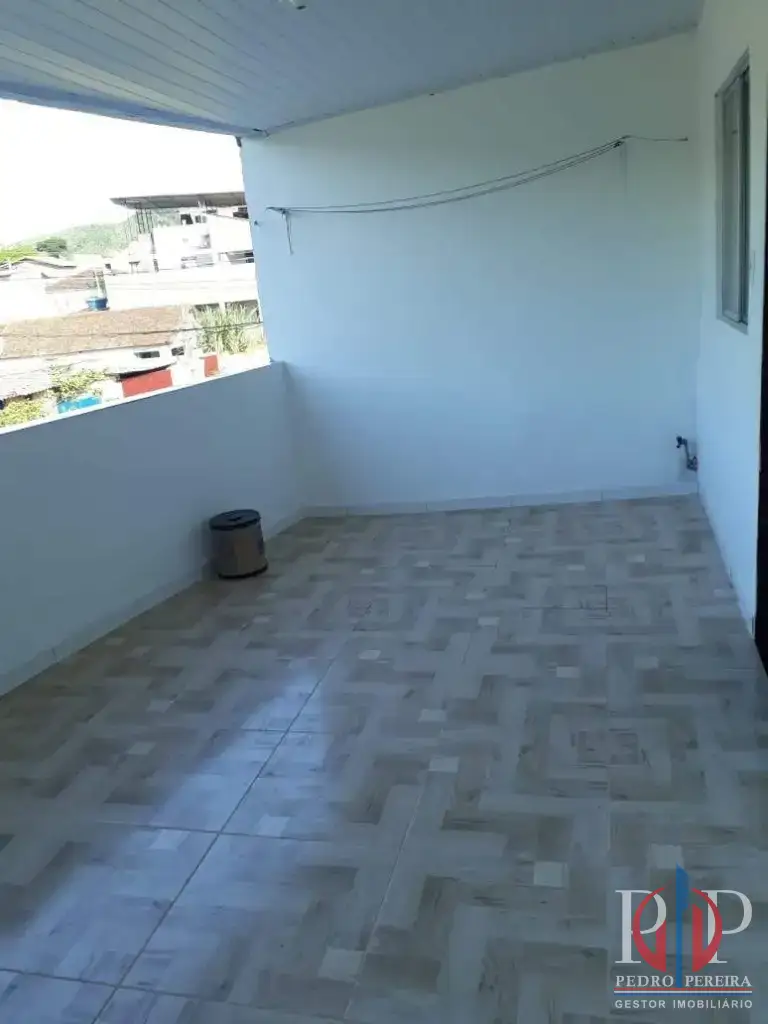 Casa 2 Quartos para venda no bairro Cambota