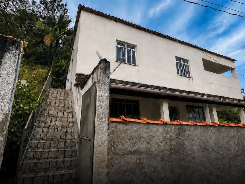 Casa 3 Quartos para locação no bairro Demétrio Ribeiro
