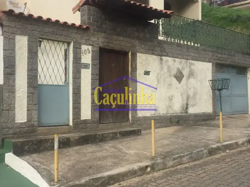 Casa 3 Quartos para venda no bairro Oficinas Velhas
