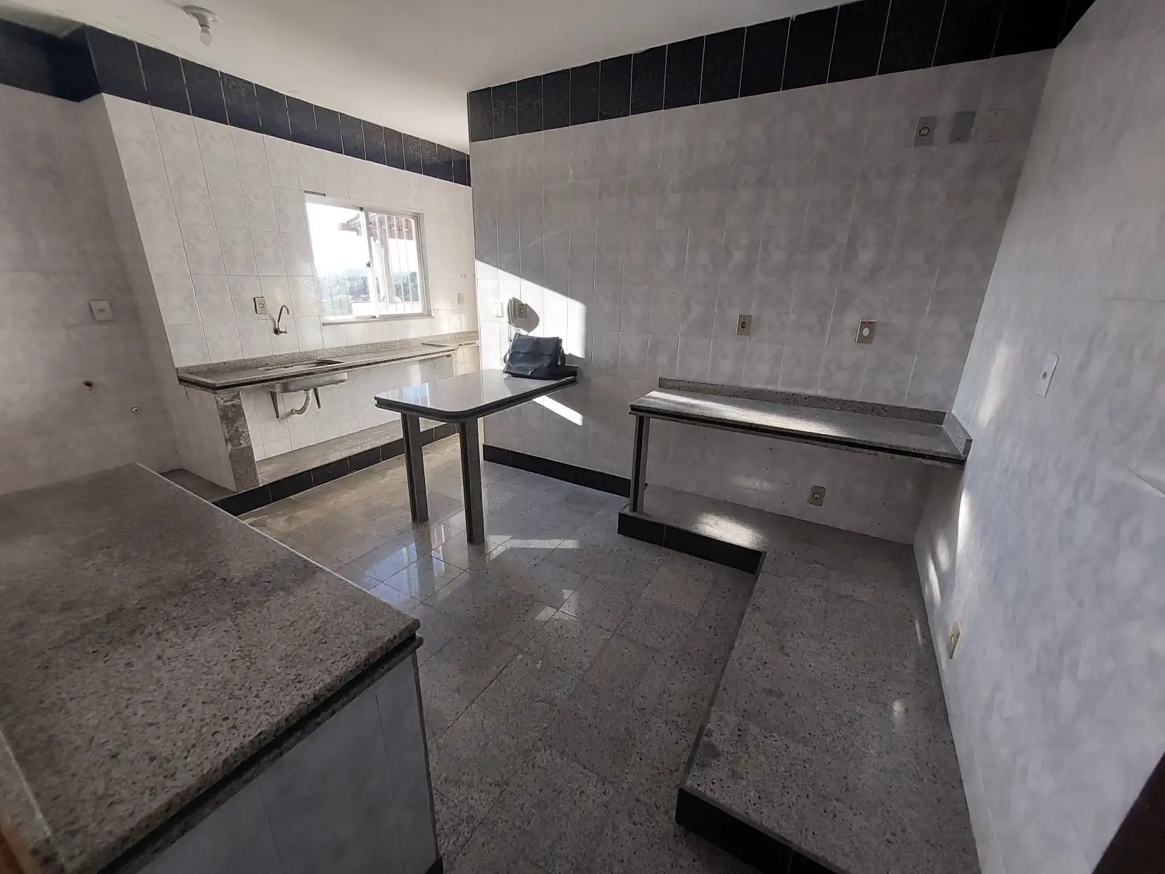 Apartamento 2 quartos, SENDO 1 suíte no Centro à venda