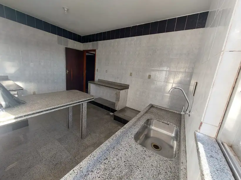 Apartamento 2 quartos, SENDO 1 suíte no Centro à venda