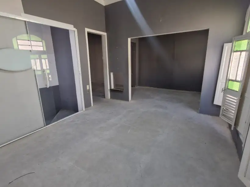 Casa 2 quartos para locação no bairro Centro