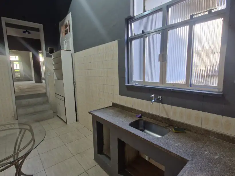 Casa 2 quartos para locação no bairro Centro
