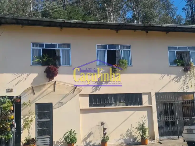 Casa 3 Quartos para venda no bairro Santanesia
