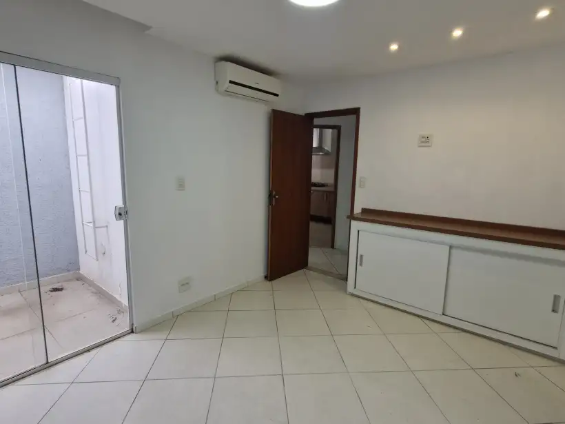 Casa 3 quartos para venda no bairro SPALLA 1