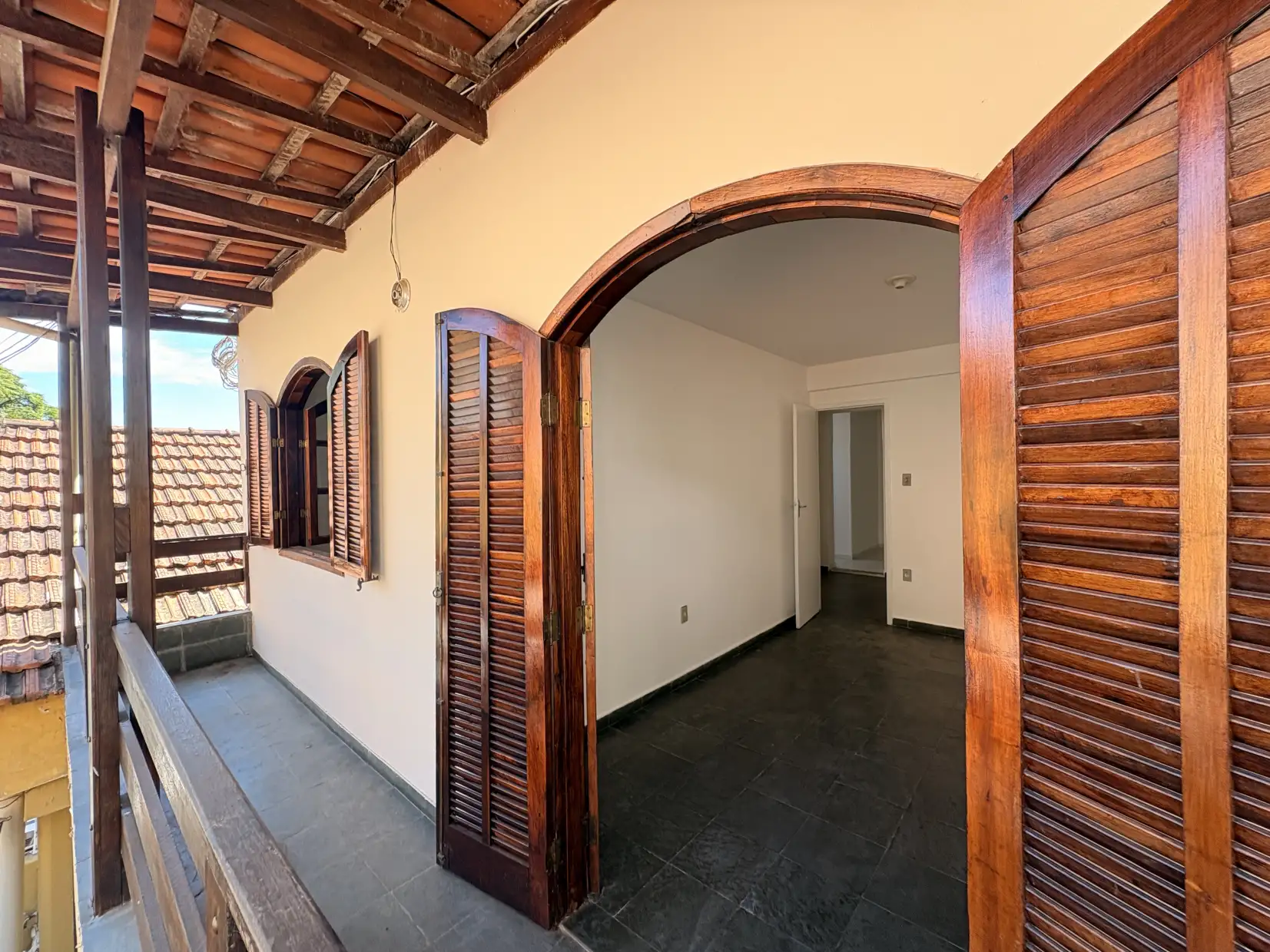 Casa 3 quartos para venda no bairro SANTA CRUZ