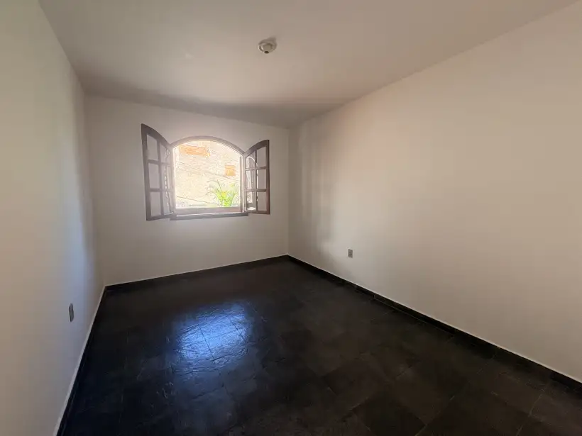 Casa 3 quartos para venda no bairro SANTA CRUZ