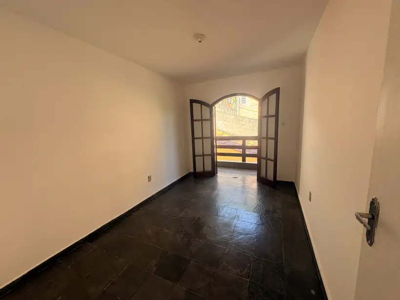 Casa 3 quartos para venda no bairro SANTA CRUZ
