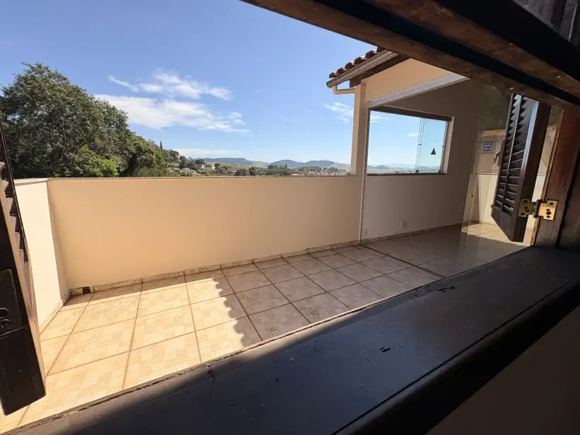 Casa 3 quartos para venda no bairro SANTA CRUZ