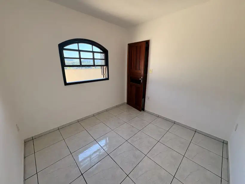 Casa 3 quartos para venda no bairro SANTA CRUZ