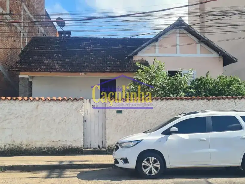 Casa 2 Quartos para venda no bairro Centro