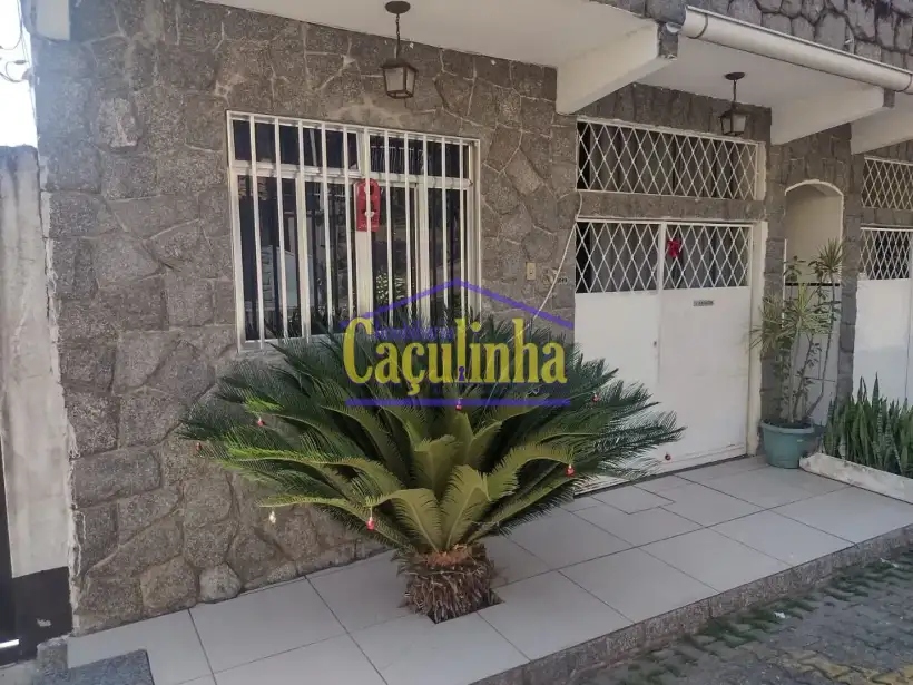 Casa 1 Quarto para venda no bairro Matadouro