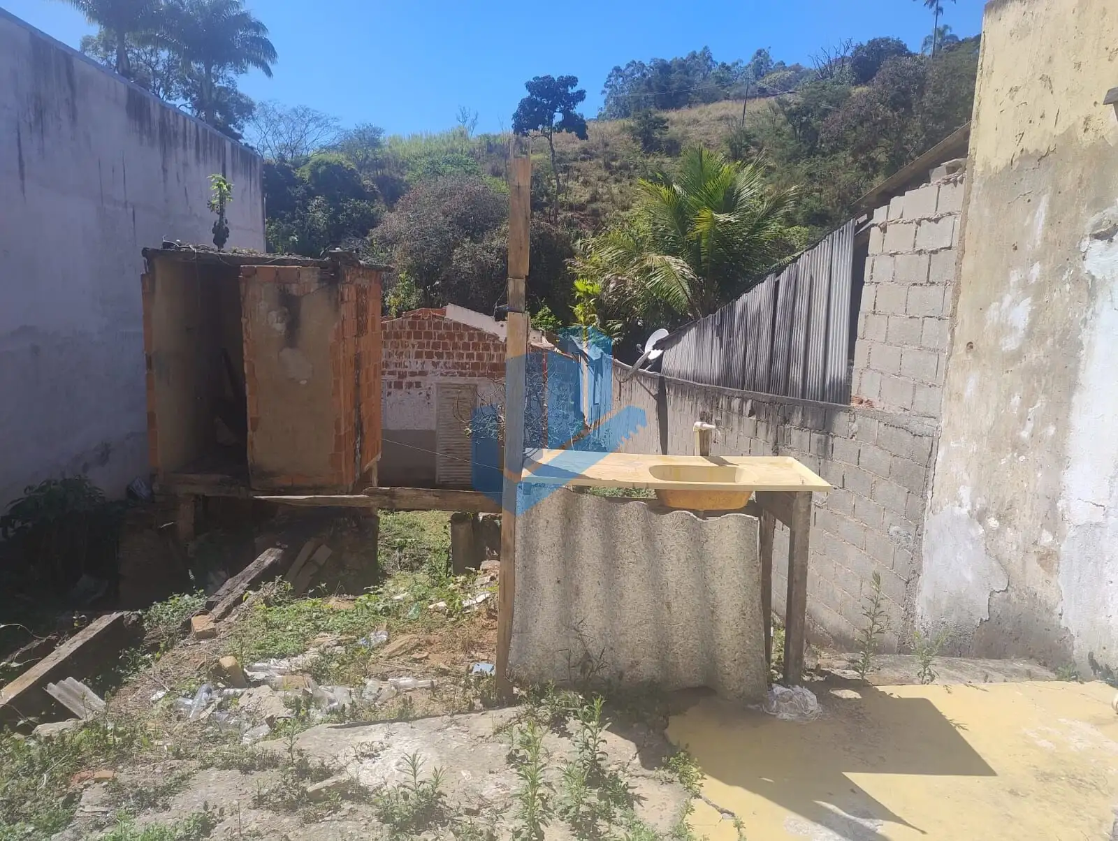 Terreno 222m² para venda no bairro Rio das Flores