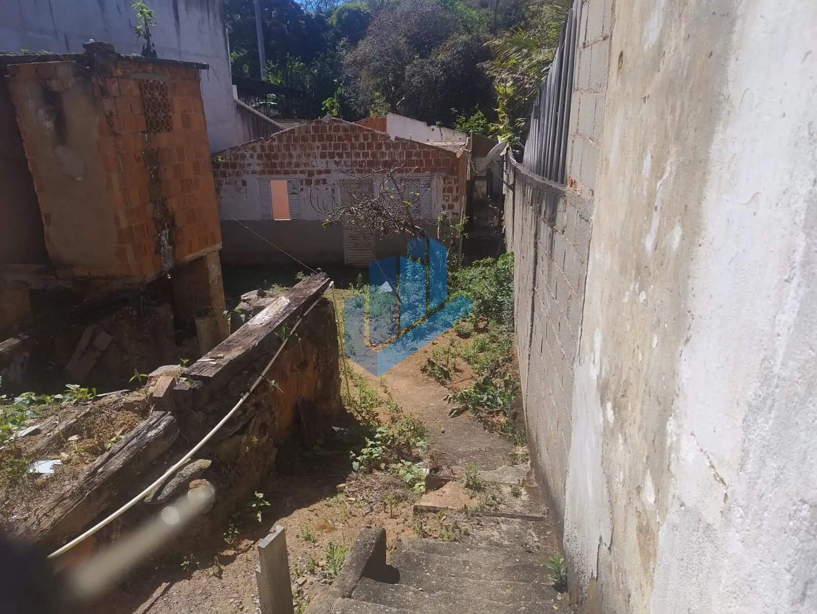 Terreno 222m² para venda no bairro Rio das Flores