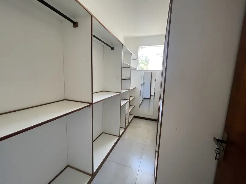 Casa 4 quartos para venda no bairro Santa Cruz