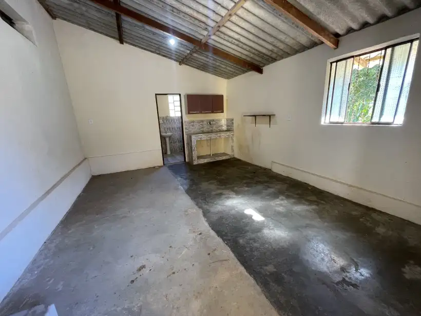 Casa 2 quartos para locação no bairro Pentagna