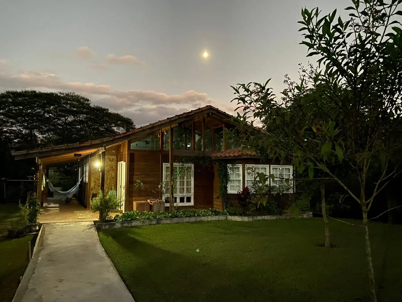 Casa 4 quartos para venda no bairro Conservatória