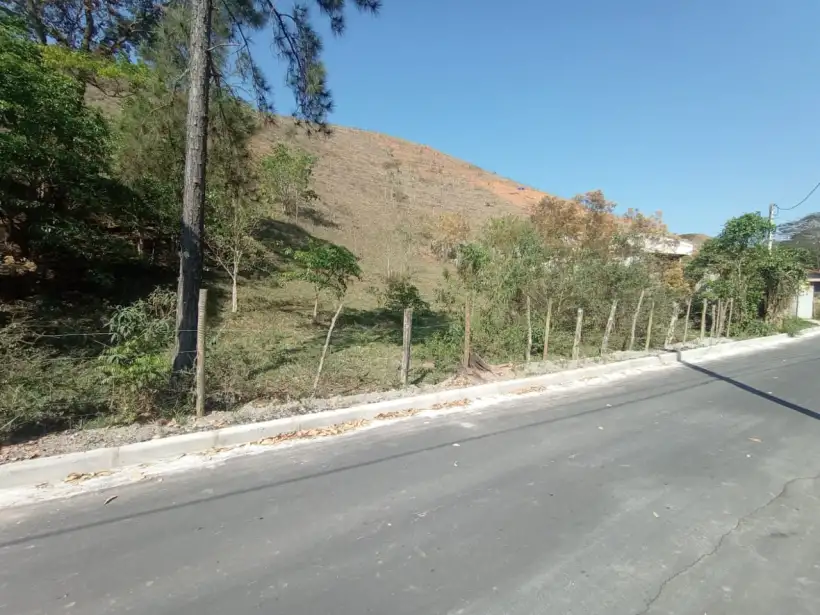 Terreno 330m² para venda no bairro Esteves