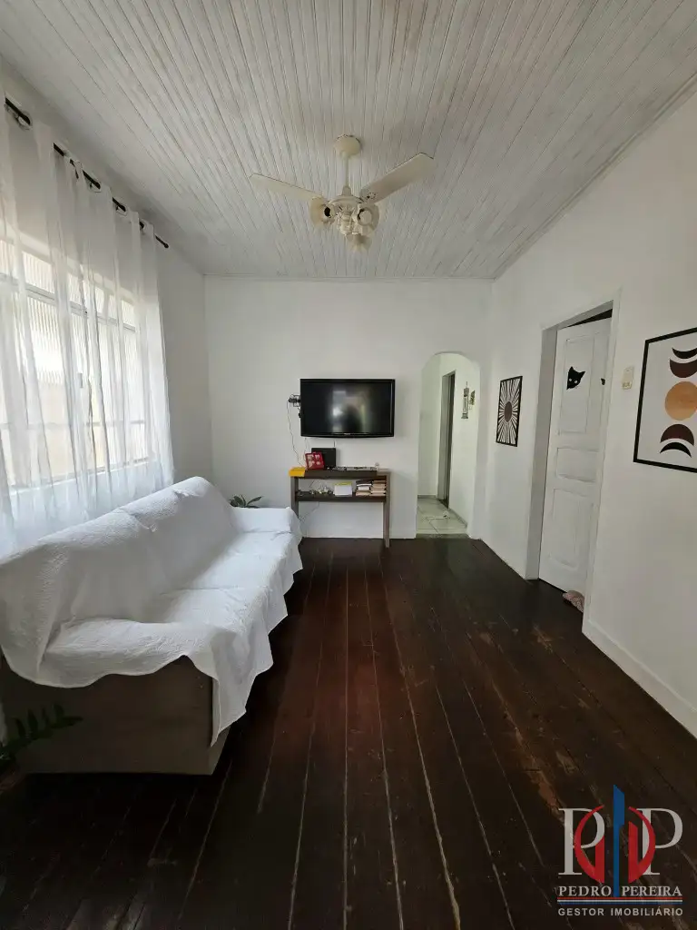 Casa 2 Quartos para venda no bairro Centro