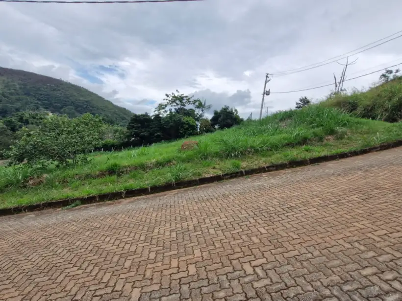 Terreno 1.598m² para venda