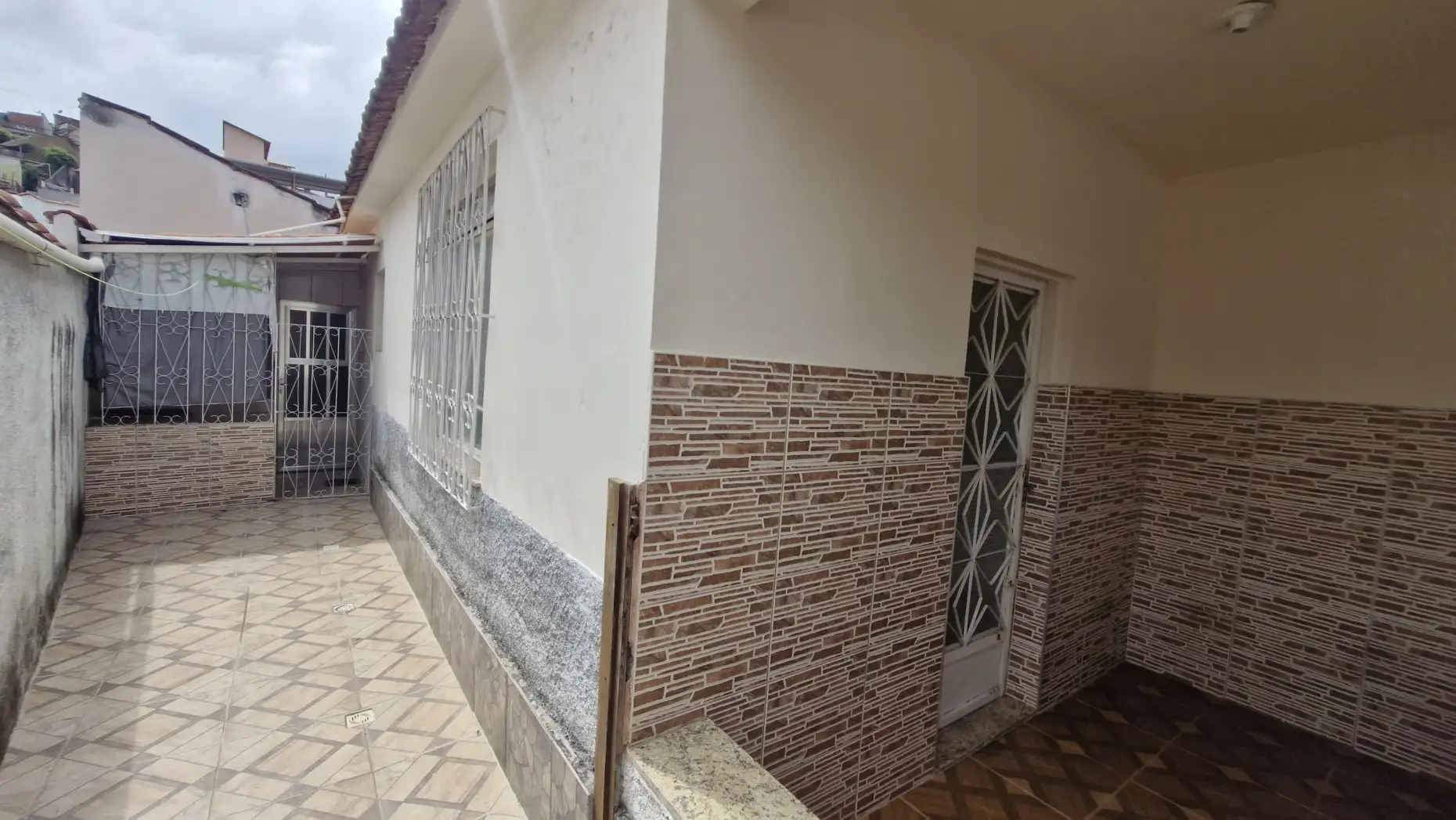 Casa 2 quartos para locação no bairro PARQUE PENTAGNA