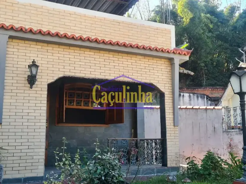 Casa 2 Quartos para venda no bairro Carvão