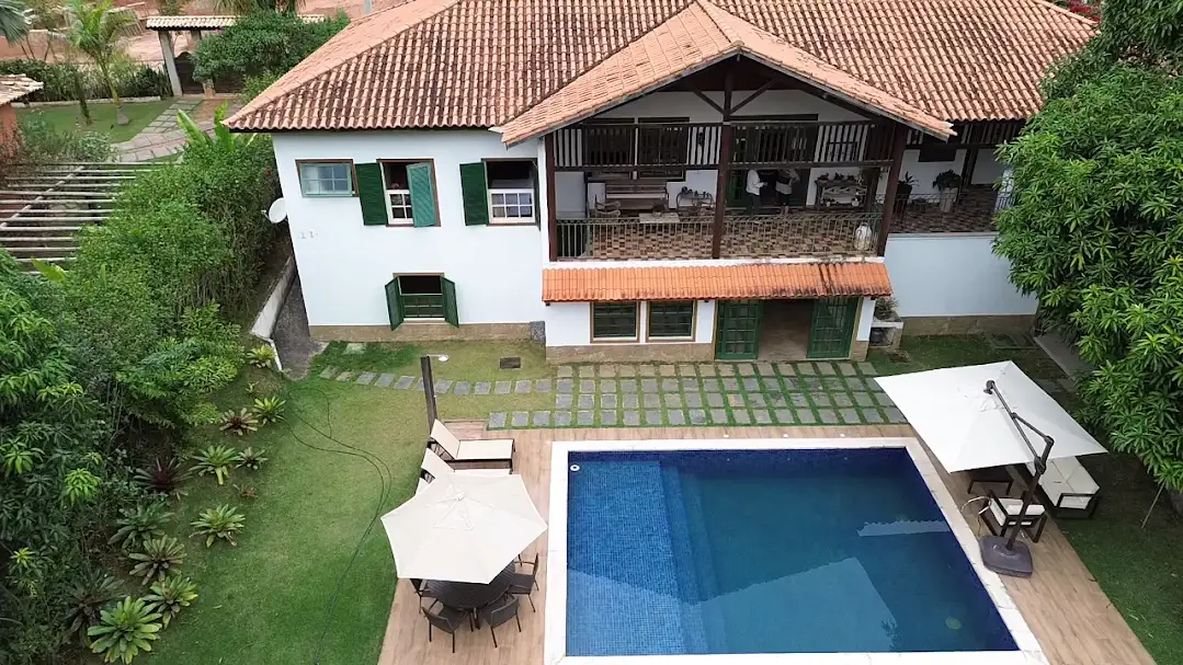 Casa 4 quartos para venda no bairro Centro