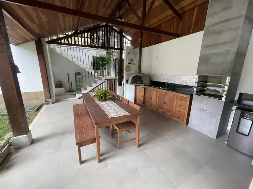 Casa 4 quartos para venda no bairro Centro