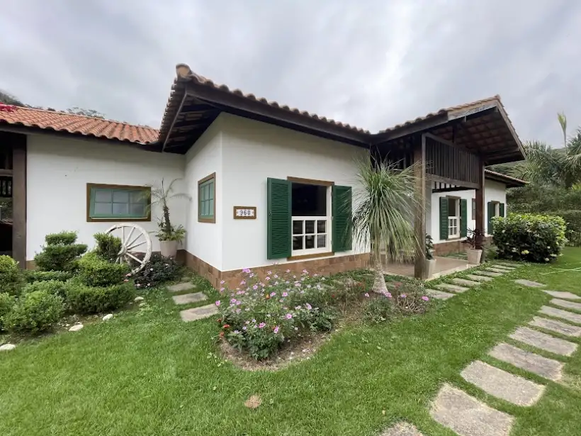 Casa 4 quartos para venda no bairro Centro