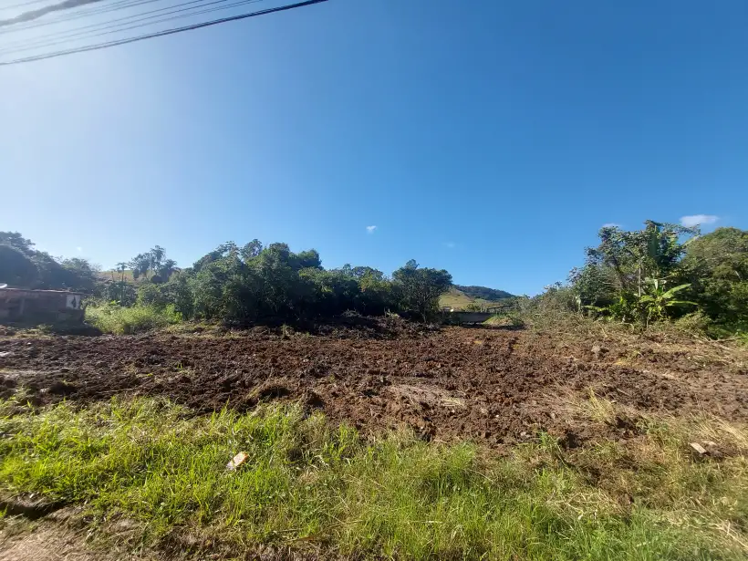 Terreno 561m² para venda no bairro Cambota