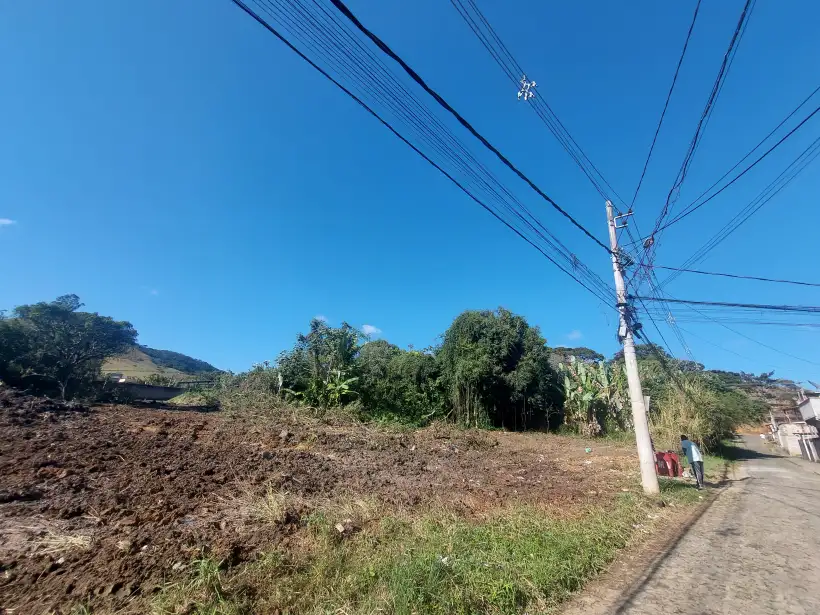 Terreno 561m² para venda no bairro Cambota