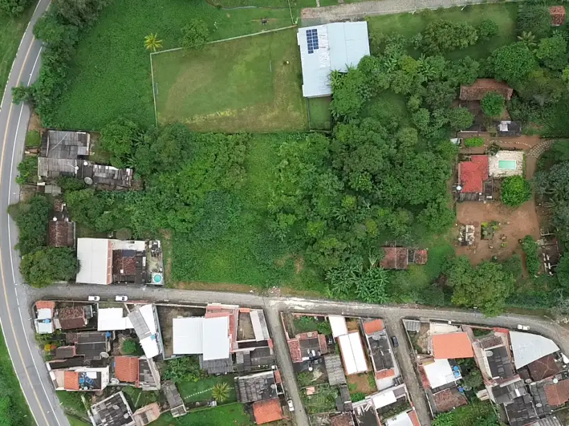Terreno 561m² para venda no bairro Cambota