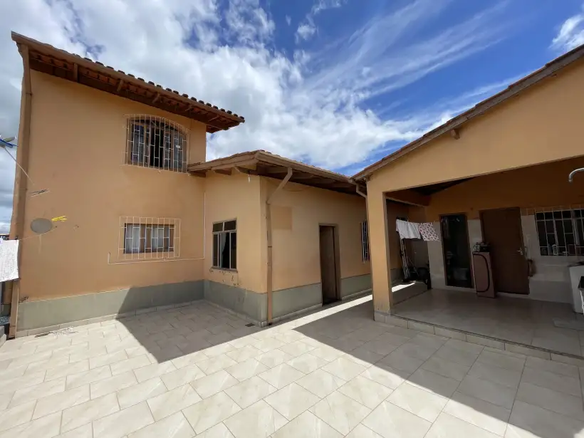 Casa 5 quartos para venda no bairro São José das Palmeiras
