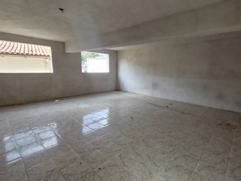 Casa 3 quartos para venda e locação no bairro Barroso