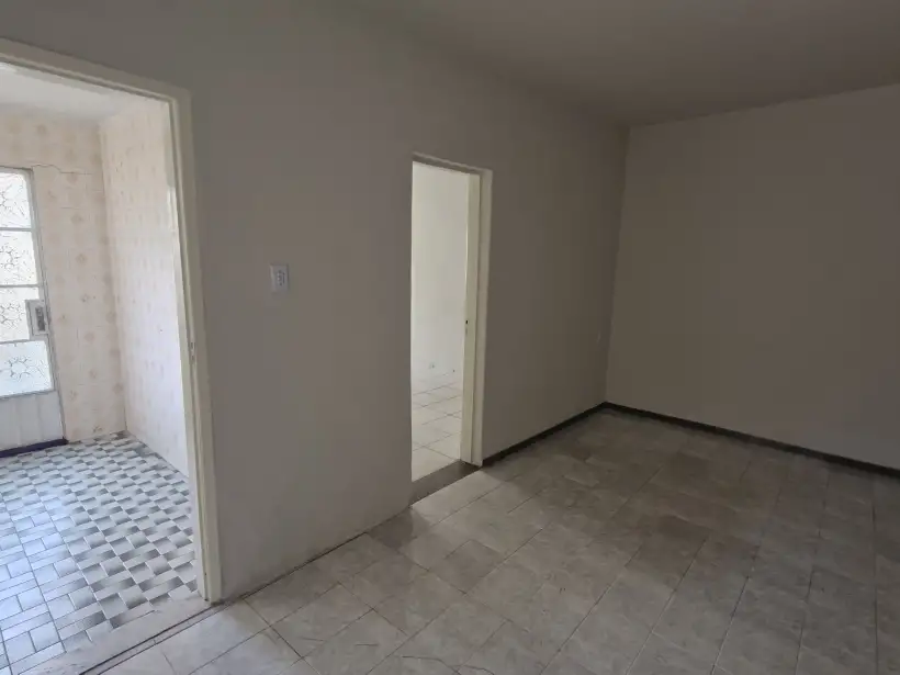 Casa 3 quartos para venda e locação no bairro Barroso