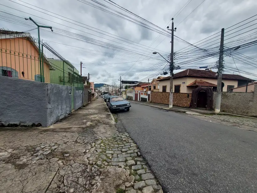 Casa 2 quartos para venda no bairro Centro