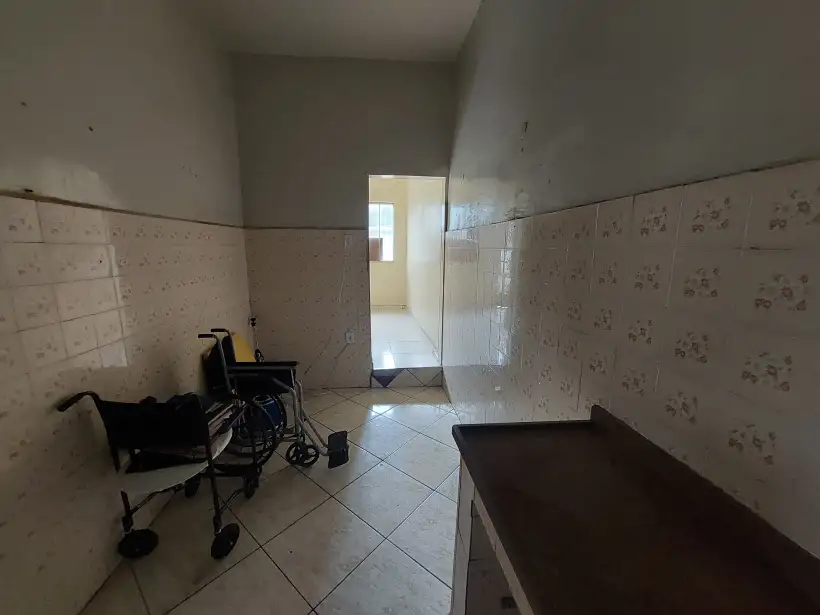 Casa 2 quartos para venda no bairro Centro