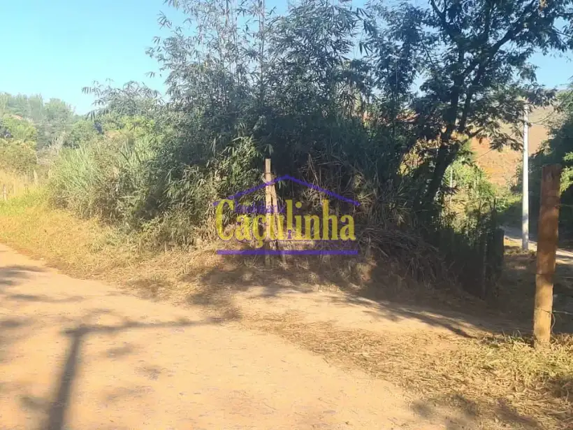 Terreno 1.080m² para venda no bairro Demétrio Ribeiro