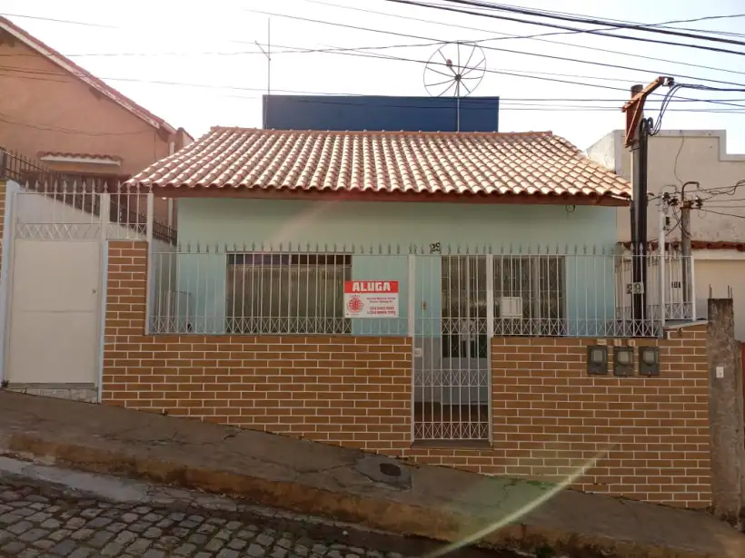 Casa 3 quartos para locação no bairro Alicácio