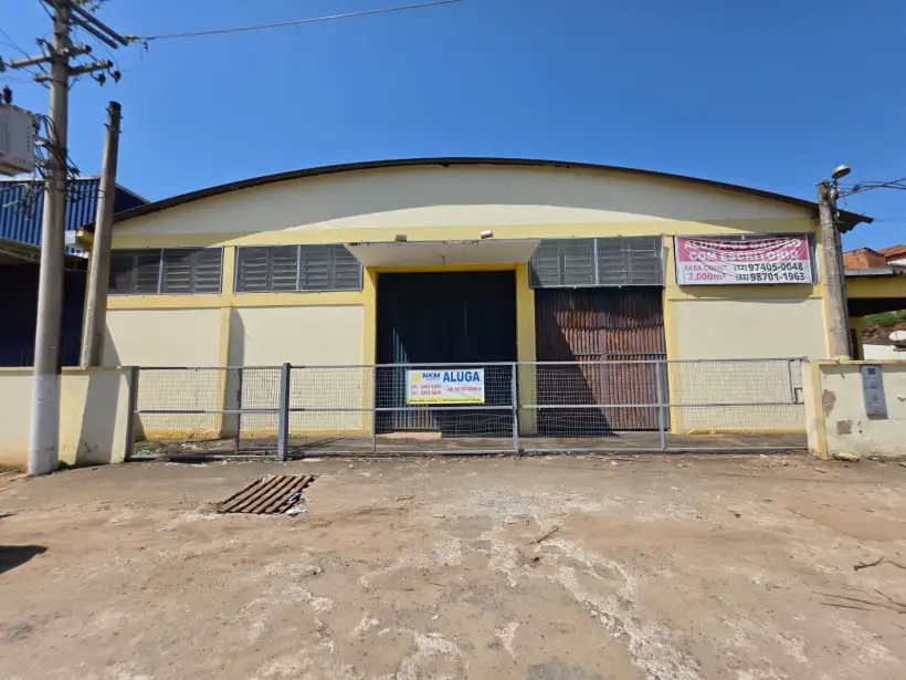GALPÃO DE 2000 m² PARA LOCAÇÃO NO BAIRRO CARAMBITA – VALENÇA