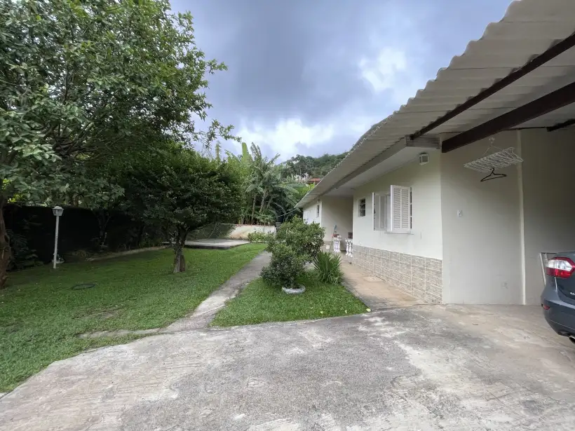 Casa 4 quartos para venda no bairro Centro