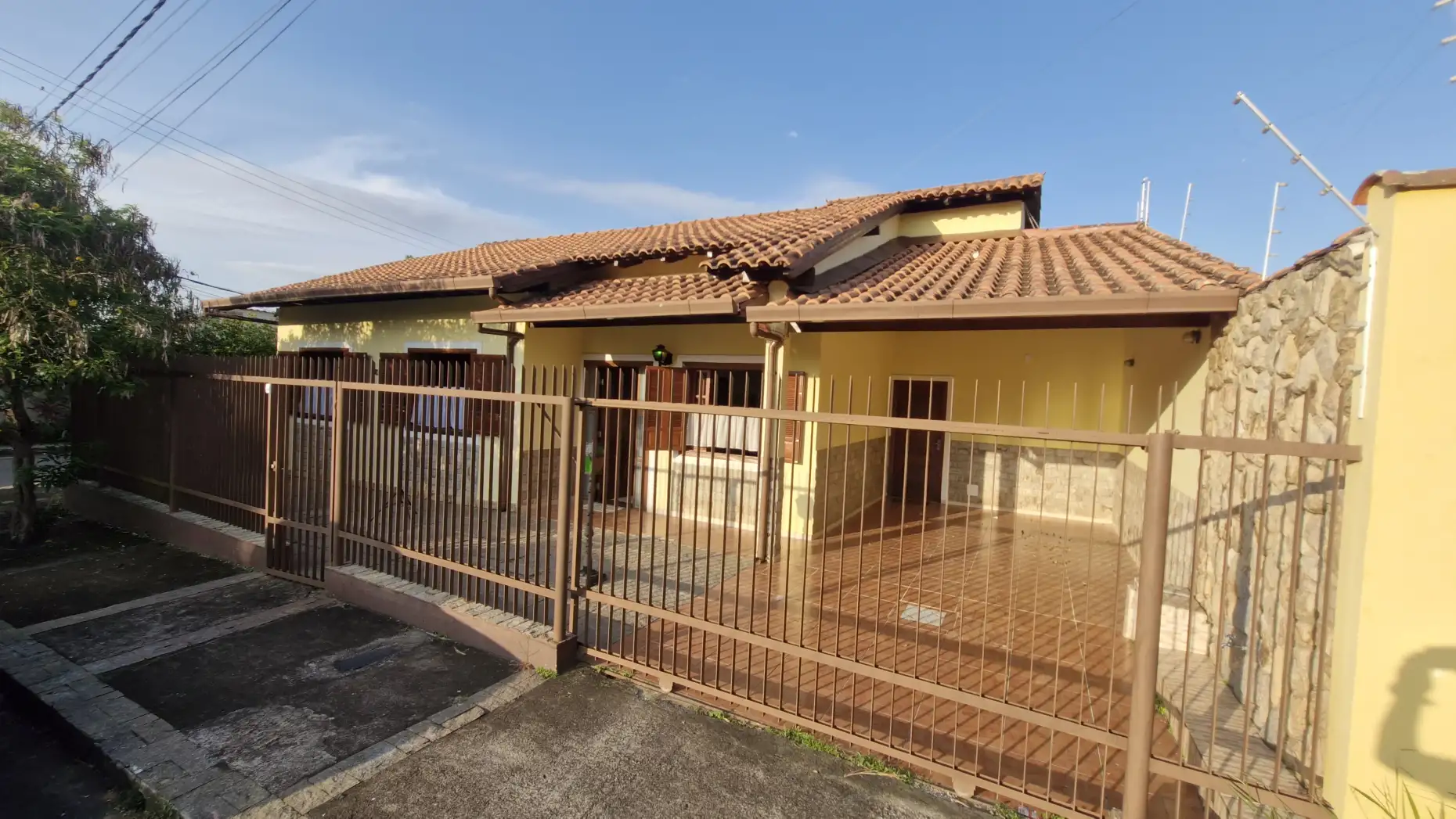 Casa totalmente plana à venda no Novo Horizonte –